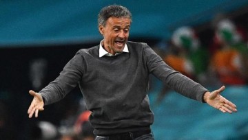 恩里克：莫拉塔带伤要求射点球 卢卡库给我启发